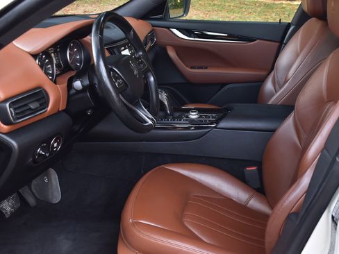 Used 2021 Maserati Levante GranSport image 21