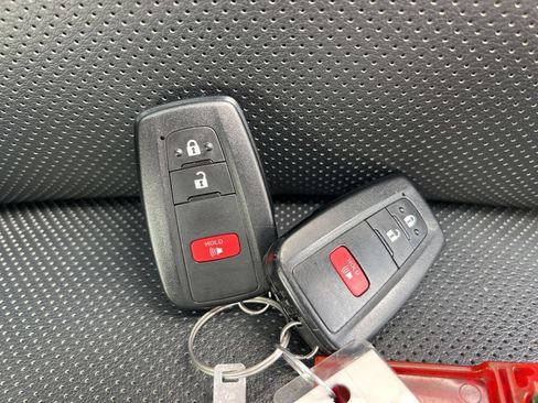 Used 2023 Toyota 4Runner Limited AWD/4WD image 33