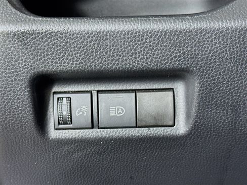 Certified 2021 Toyota RAV4 XLE AWD/4WD image 10