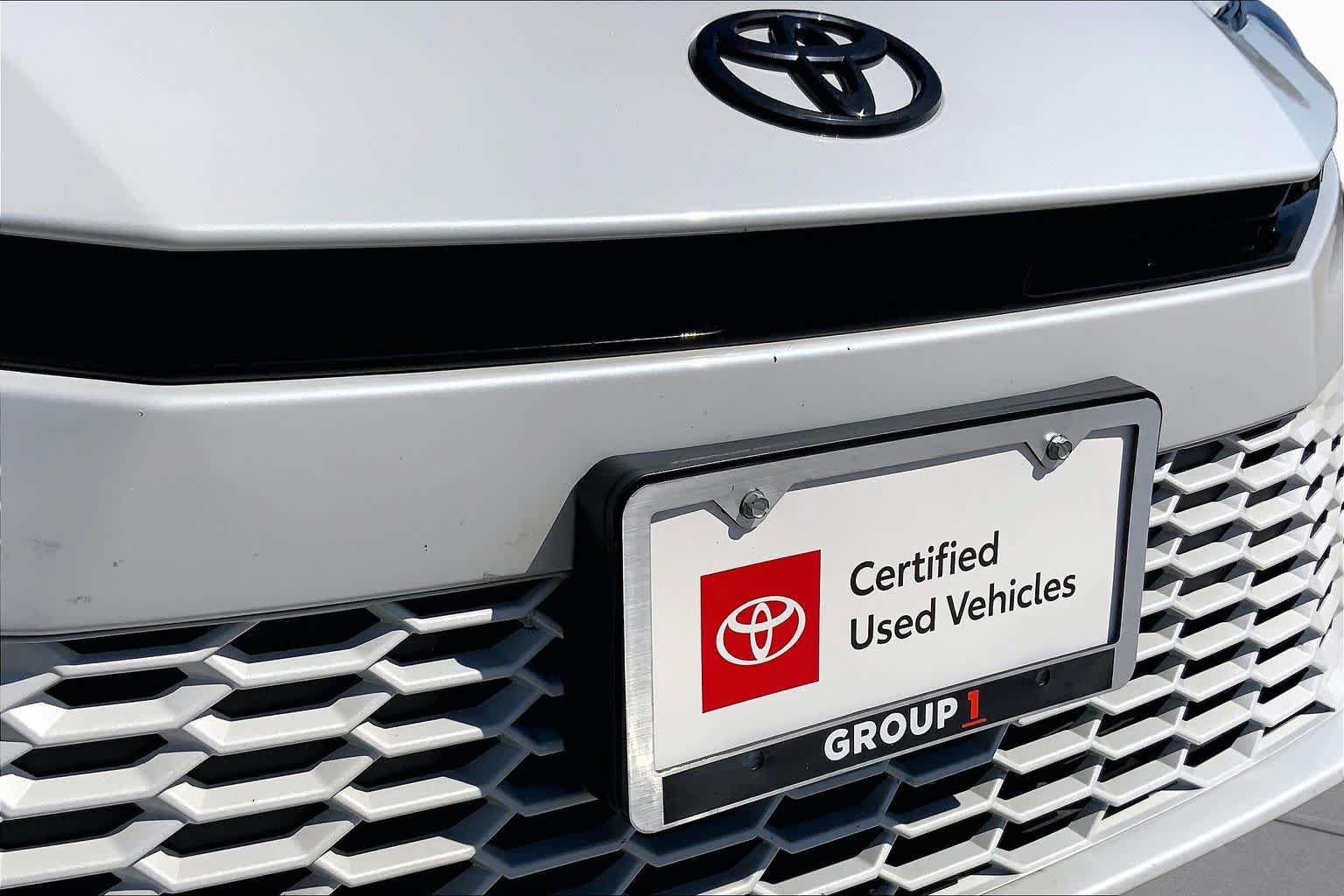 Used 2025 Toyota Camry XSE FWD image 29