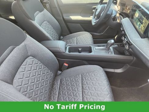 Used 2025 Nissan Kicks SV w/ Interior Electronics Package AWD/4WD image 13