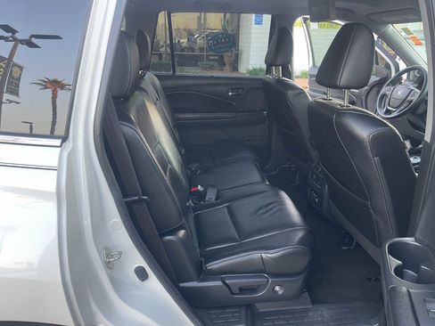 Used 2017 Honda Pilot Touring image 17