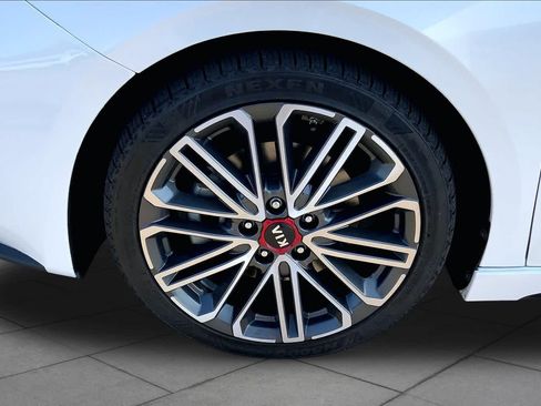 Used 2021 Kia Forte GT w/ GT2 Package FWD image 11