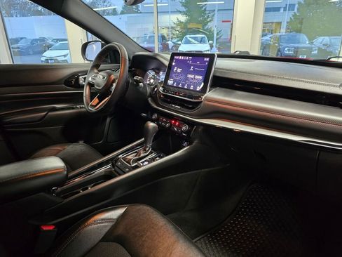 Used 2023 Jeep Compass Trailhawk w/ Trailhawk Convenience Group image 45