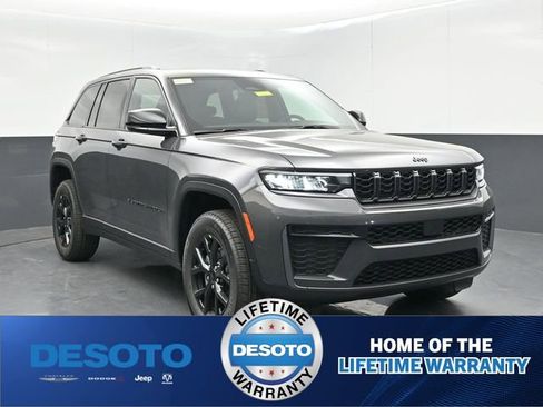 New 2026 Jeep Grand Cherokee Altitude AWD/4WD image 1