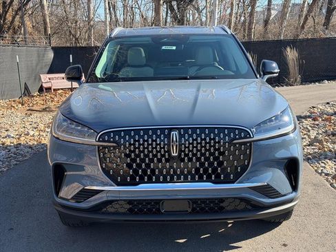 New 2026 Lincoln Aviator AWD image 8