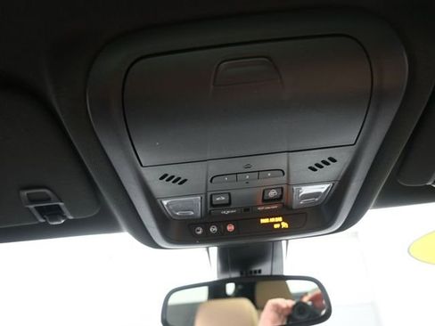 Used 2022 Chevrolet Blazer Premier w/ Enhanced Convenience Package image 12