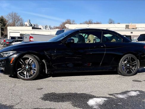 Used 2018 BMW M4 Convertible w/ Competition Package image 33
