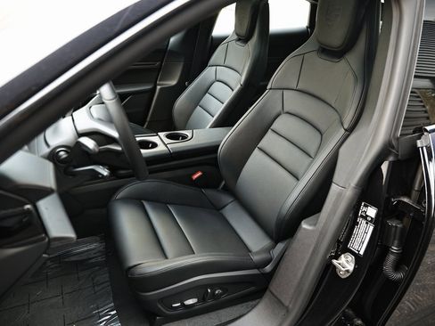 New 2026 Porsche Taycan image 5