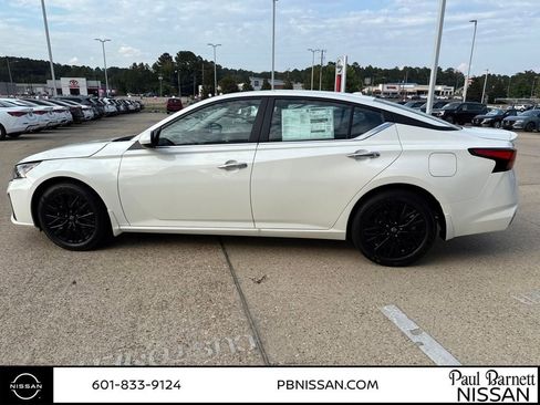 New 2025 Nissan Altima 2.5 SV w/ SV Special Edition Package image 13