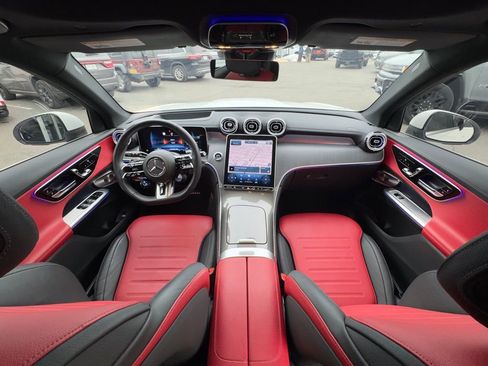 Used 2024 Mercedes-Benz GLC 43 AMG 4MATIC image 25