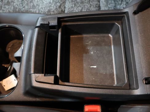 Used 2023 Chevrolet Colorado Z71 w/ Z71 Convenience Package 2 image 33