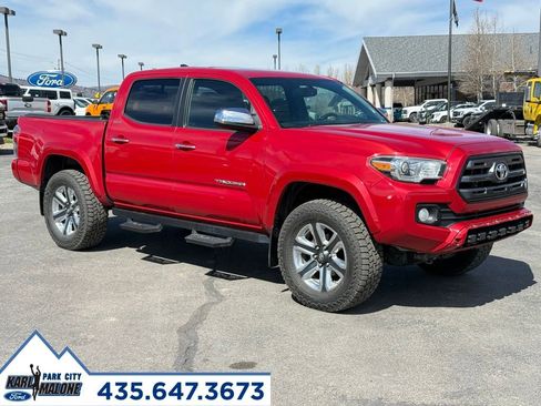 Used 2016 Toyota Tacoma Limited image 1
