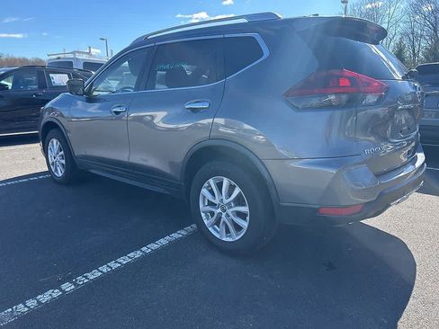 Used 2020 Nissan Rogue SV image 6