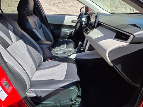 Used 2022 Toyota Corolla Cross LE image 19