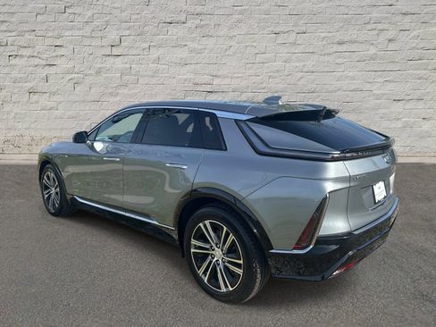 Certified 2025 Cadillac Lyriq Luxury RWD image 3