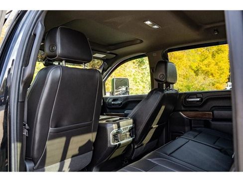 Used 2021 Chevrolet Silverado 2500 High Country w/ Z71 Off-Road Package image 24