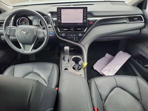 Used 2023 Toyota Camry XLE FWD image 8