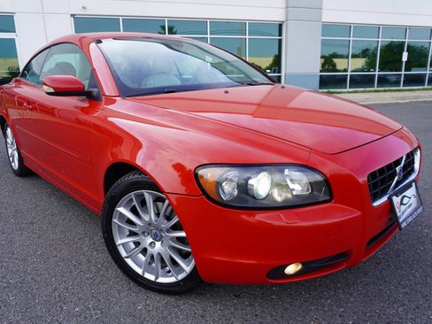 Used 2006 Volvo C70 T5 FWD image 1