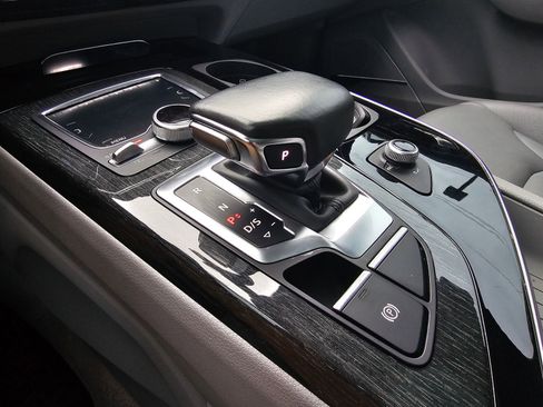 Used 2019 Audi Q7 3.0T Premium Plus image 46