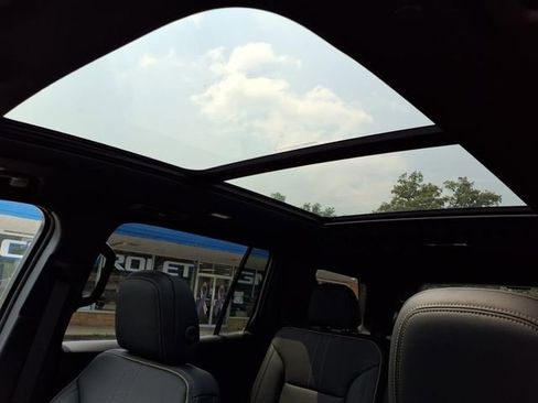 New 2026 Chevrolet Traverse High Country w/ LPO, Floor Liner Package image 23