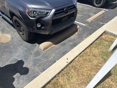 Used 2023 Toyota 4Runner SR5 Premium w/ Moonroof Package RWD image 11