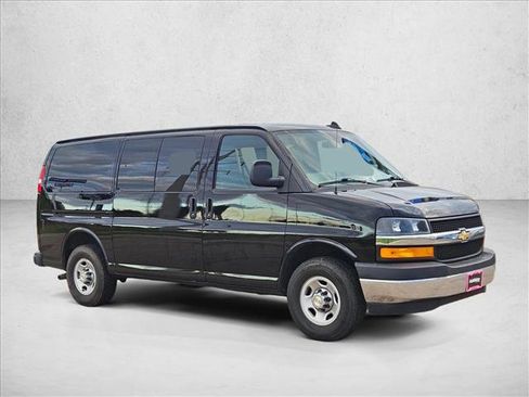 Certified 2024 Chevrolet Express 2500 LT w/ LT Preferred Equipment Group image 3