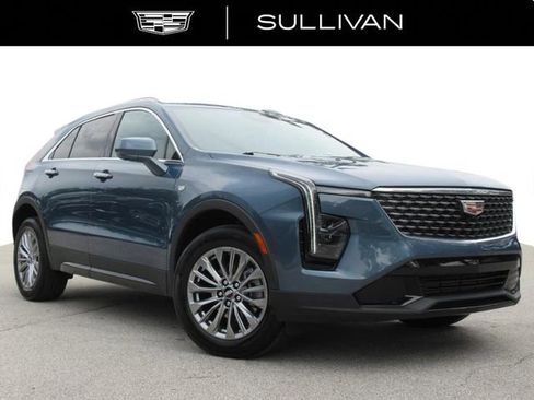 Certified 2025 Cadillac XT4 Premium Luxury image 1