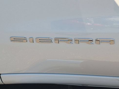 Certified 2026 GMC Sierra 1500 SLE w/ Preferred Package AWD/4WD image 10