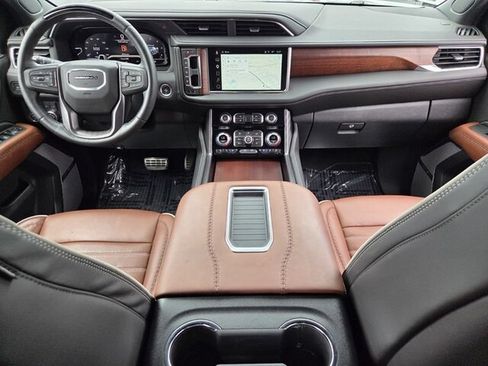 Used 2023 GMC Yukon Denali Ultimate AWD/4WD image 18