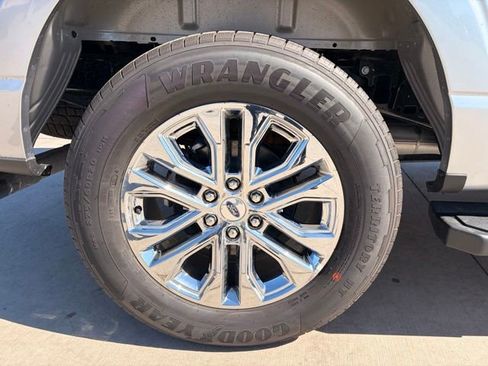 Used 2026 Ford F150 Lariat w/ Equipment Group 501A Mid RWD image 7