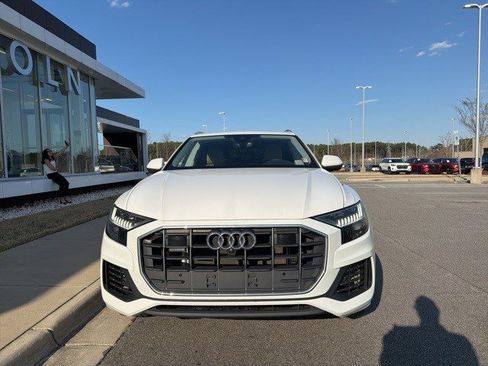 Used 2023 Audi Q8 Premium image 9
