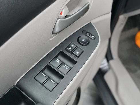 Used 2011 Honda Odyssey EX-L image 17