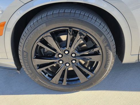 Used 2023 Cadillac XT6 Premium Luxury w/ LPO, Floor Liner Package image 29