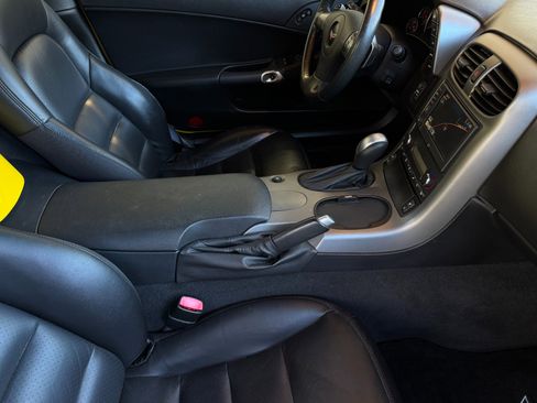 Used 2007 Chevrolet Corvette Convertible w/ Preferred Equipment Group image 46