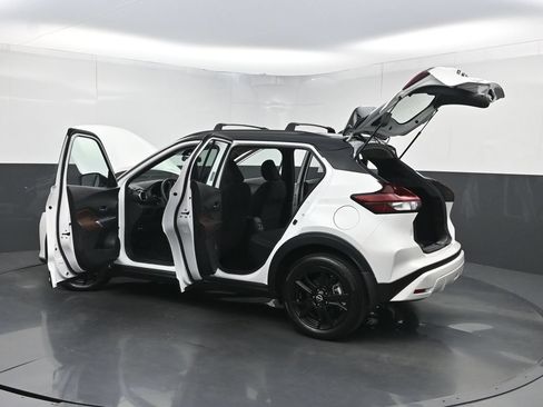 Used 2024 Nissan Kicks SR FWD image 35
