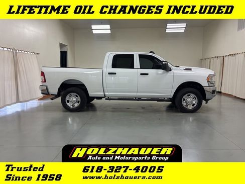 Used 2024 RAM 2500 Tradesman w/ Chrome Appearance Group AWD/4WD image 1