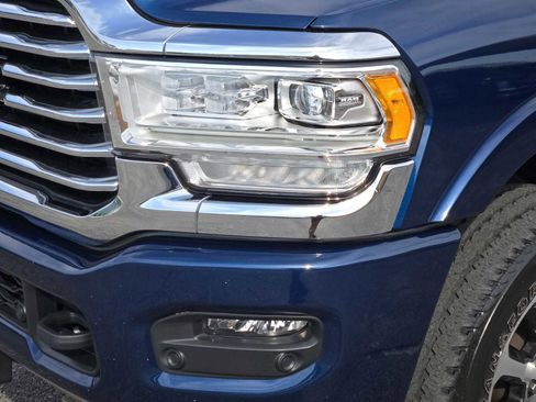 Used 2024 RAM 2500 Limited w/ Towing Technology Group AWD/4WD image 9