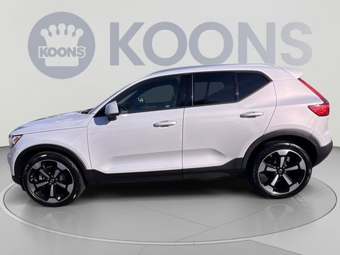 Used 2020 Volvo XC40 T5 Momentum AWD/4WD image 13