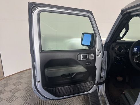 Used 2024 Jeep Wrangler High Altitude image 19