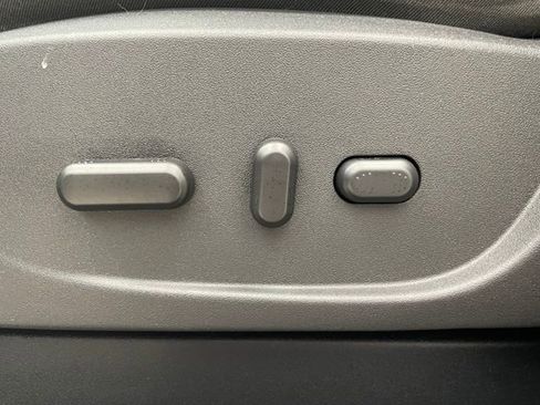 Used 2017 Ford Escape Titanium w/ Equipment Group 301A AWD/4WD image 12