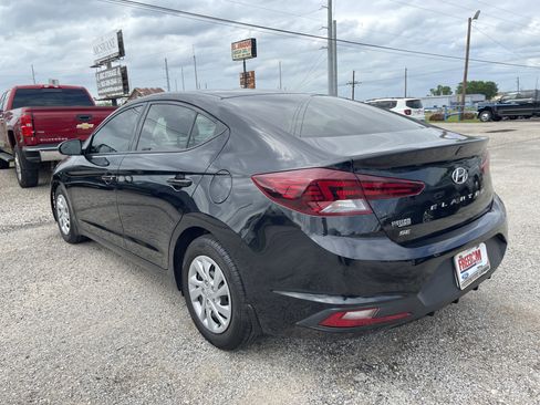 Used 2020 Hyundai Elantra SE FWD image 6
