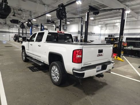Used 2016 GMC Sierra 2500 Denali w/ Duramax Plus Package AWD/4WD image 7