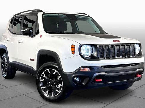Used 2023 Jeep Renegade Trailhawk image 3