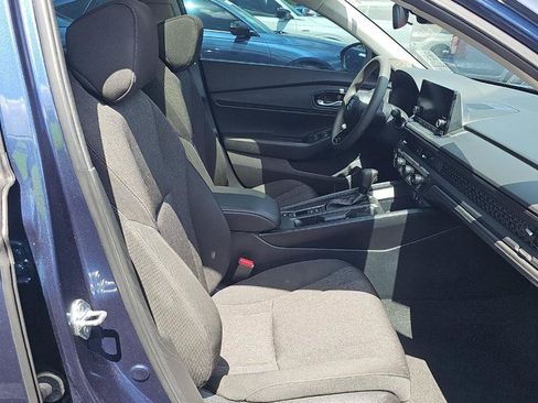 Used 2025 Honda Accord SE image 9