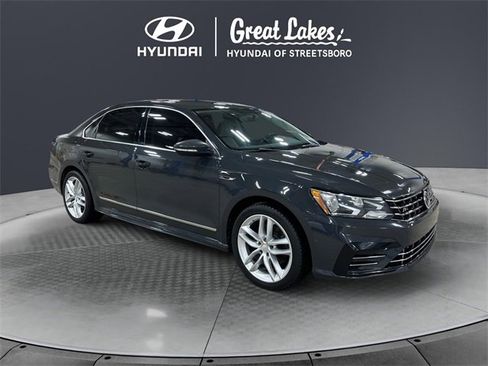 Used 2017 Volkswagen Passat 1.8T R-Line image 7