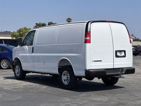 New 2026 Chevrolet Express 2500 w/ Driver Convenience Package RWD image 7
