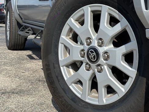 Used 2026 Toyota Tacoma SR5 AWD/4WD image 2