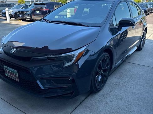 Used 2024 Toyota Corolla SE FWD image 2