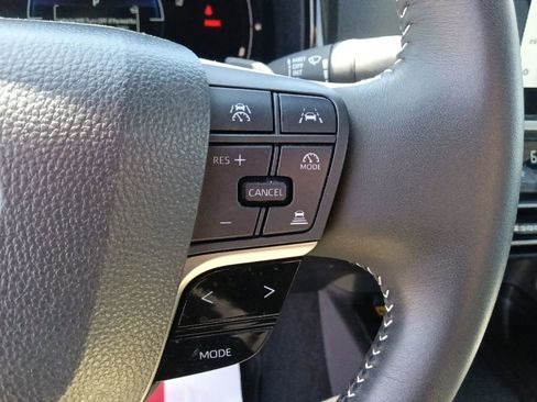 Used 2025 Toyota Camry SE image 22